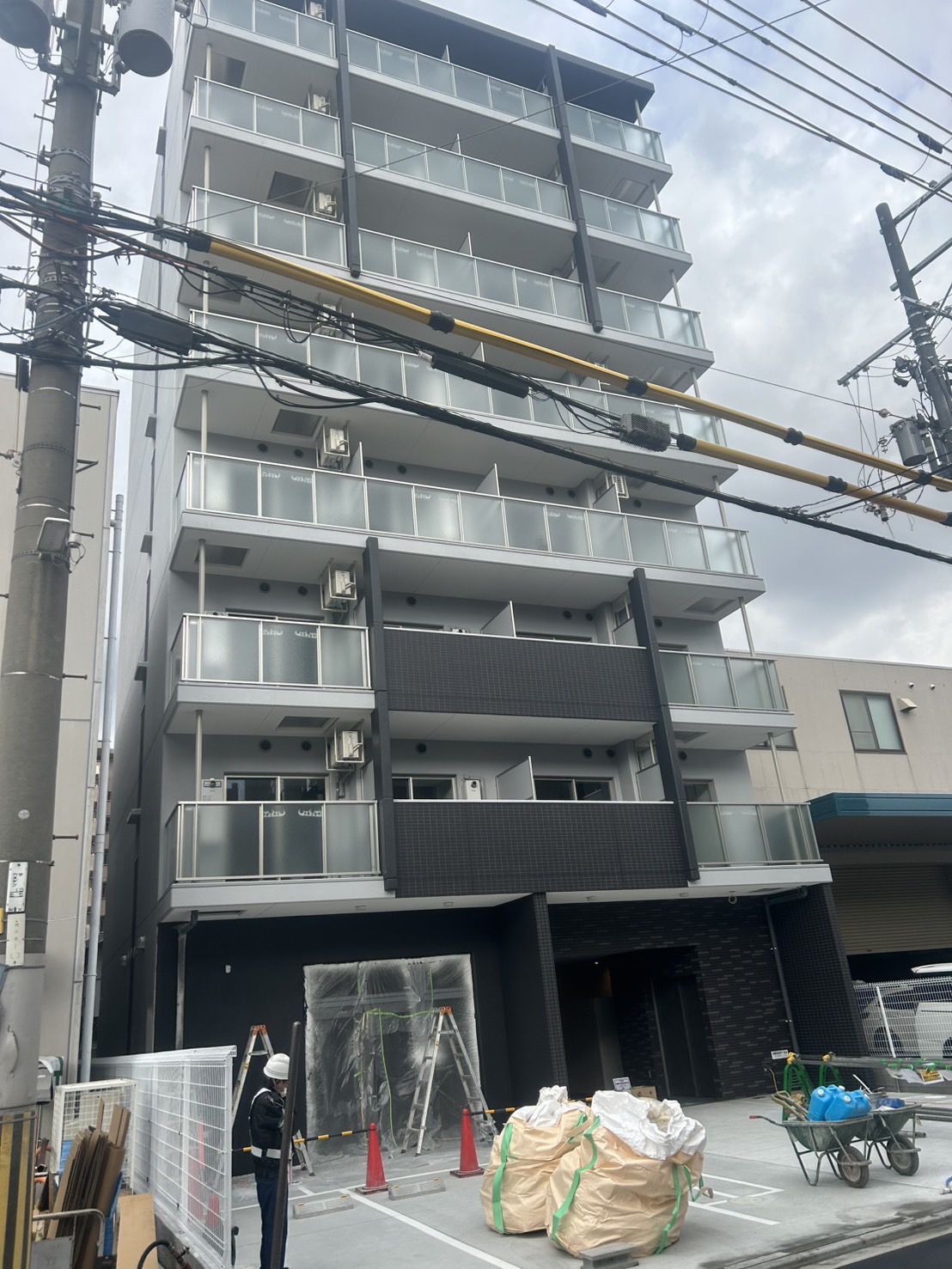 大阪マンション新築工事：塗装の施工事例